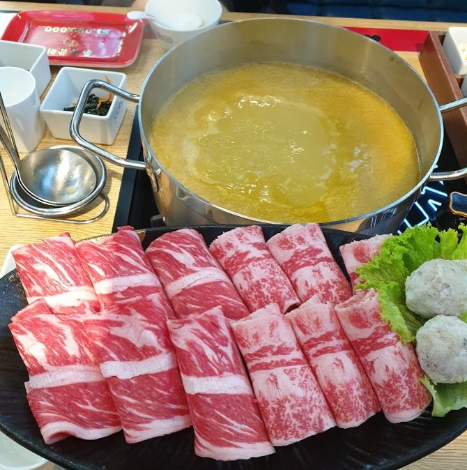 Jackpot Hotpot - Sydney Haymarket - soup and meat plate